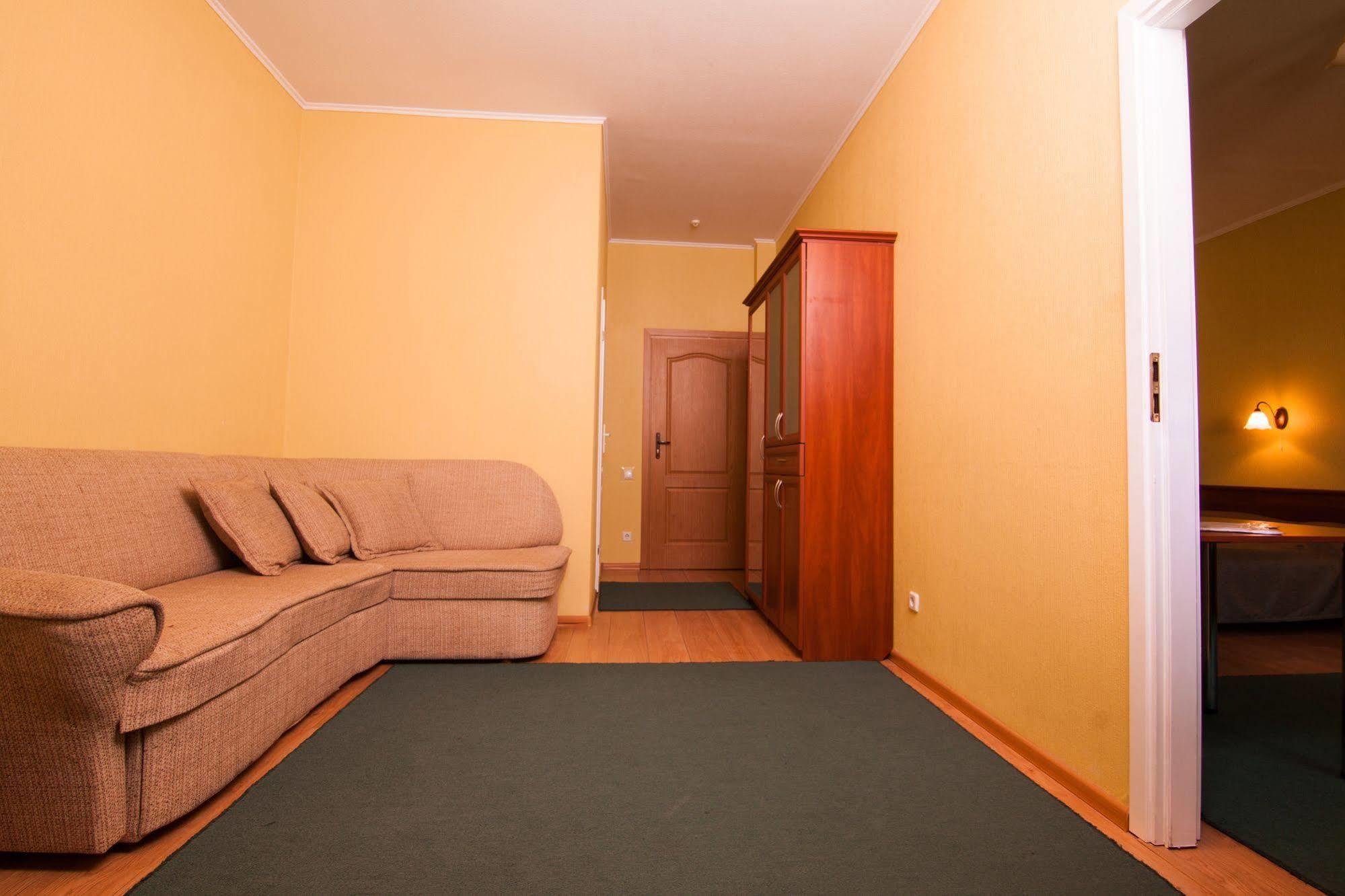 Mini-Hotel On Geroiv Energetykiv Street 18 كييف المظهر الخارجي الصورة