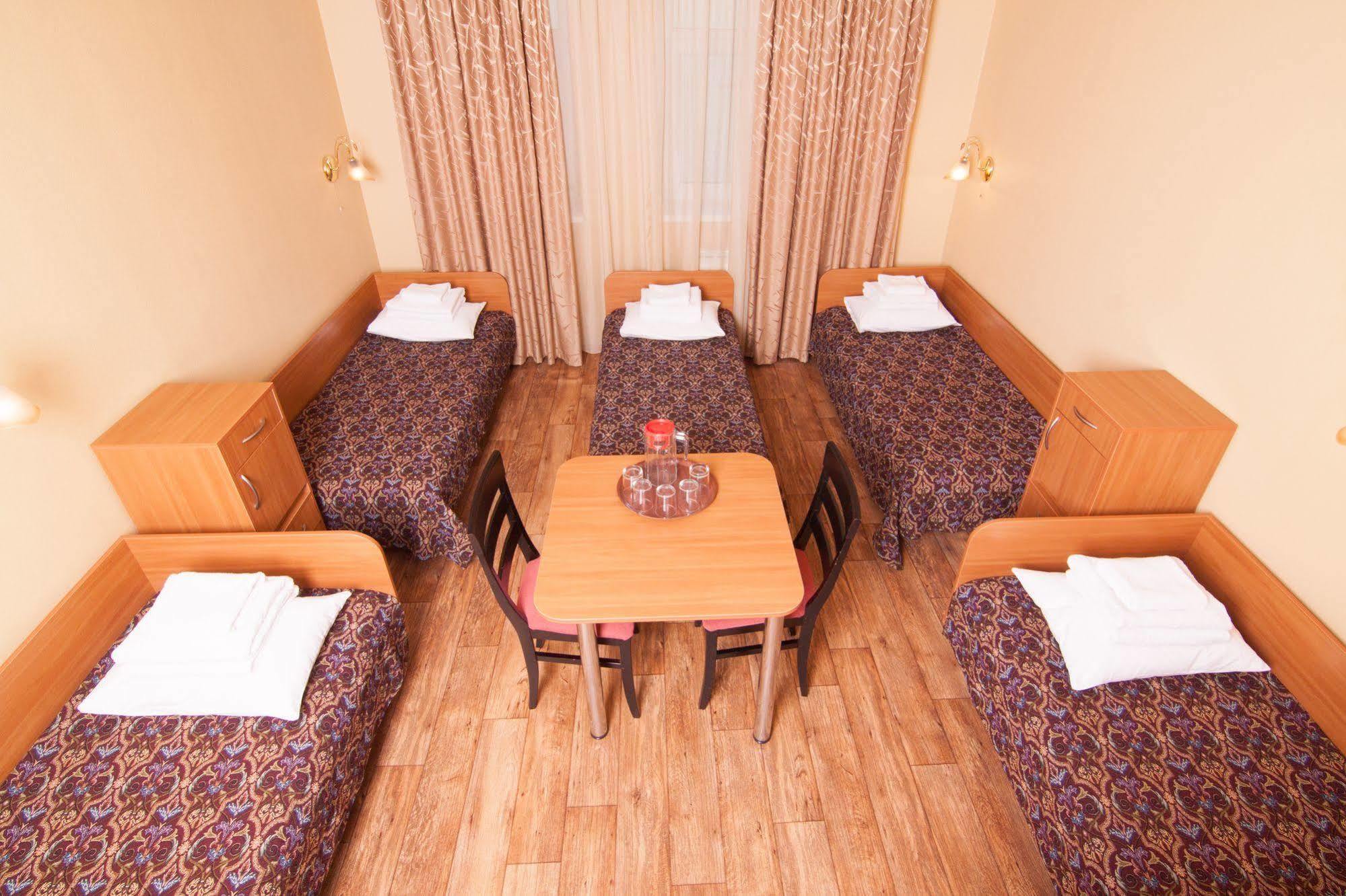Mini-Hotel On Geroiv Energetykiv Street 18 كييف المظهر الخارجي الصورة